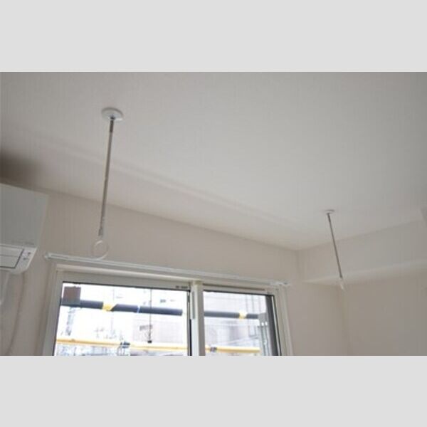 ヴィクトワール305号室 室内物干し