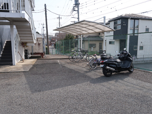 エステートロイヤル3階 駐輪・バイクスペース