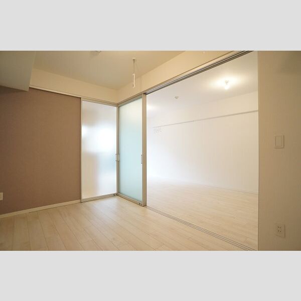 グランヒルサイド703号室 寝室～リビング♪