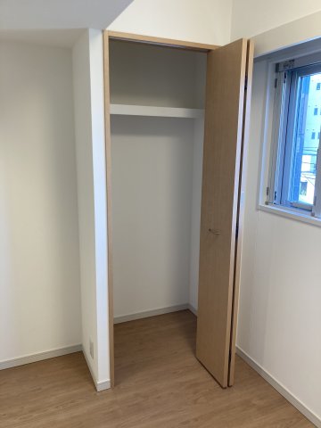 サンパール弐番館0202号室 ＤＫ　収納　※別号室の参考写真です(現況優先・仕様違いの場合あり)