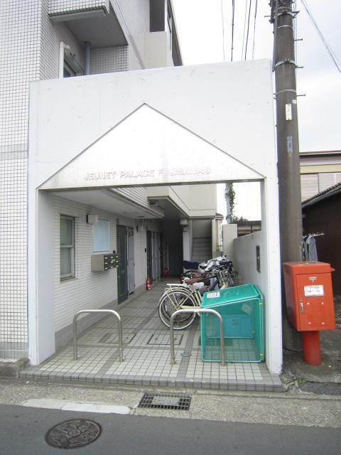 ジュネパレス藤沢 物件入り口です