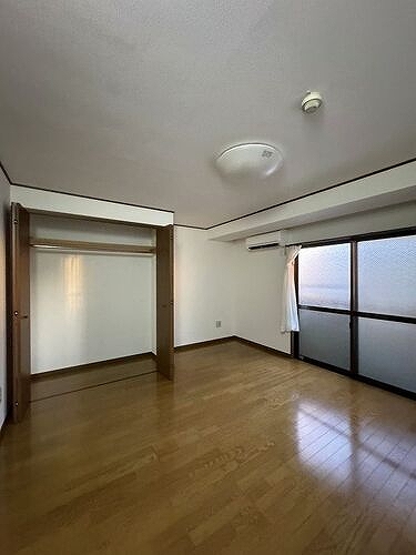 コンフォールハイム 洋室約8.5畳別角度　※前回募集時2024年1月撮影