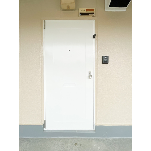 リブレス金町東水元　旧　第六竹石マンション204号室 玄関