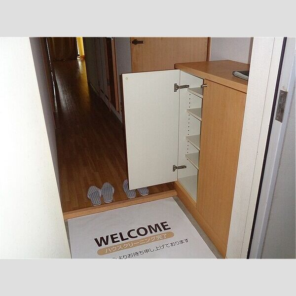 カーサフィオーレ405号室 玄関