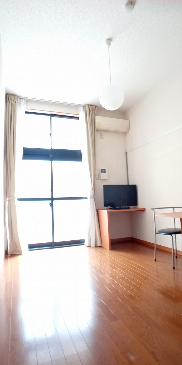 レオパレス川口東 リビング