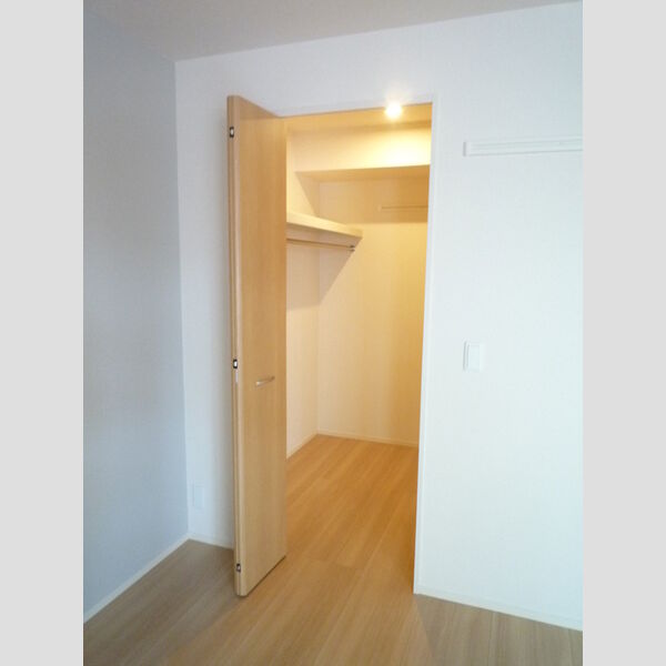 グランドゥール305号室 ウォークインクローゼット