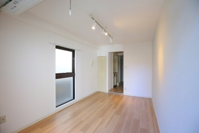 メゾン・ド・プルミエール204号室 同建物別部屋の参考画像