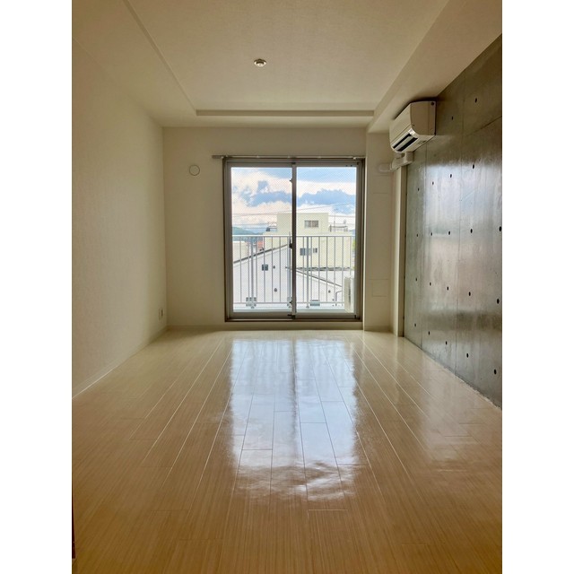 ＧＲＡＮＤＲＥＶＥ見附町 リビング