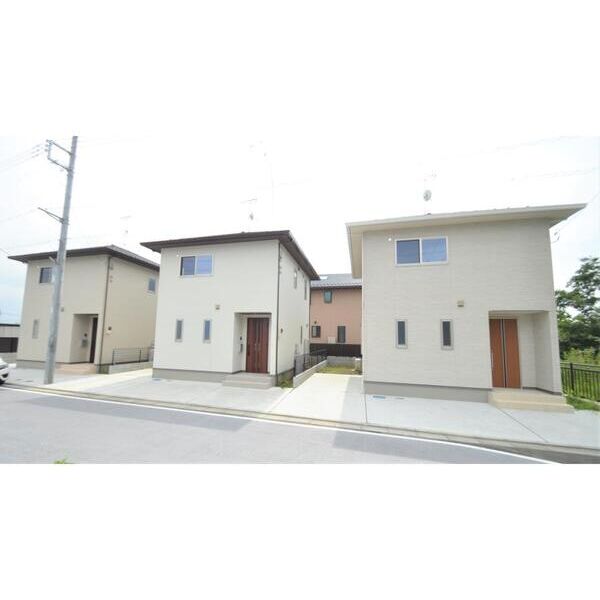 羽村市川崎4丁目戸建 エントランス