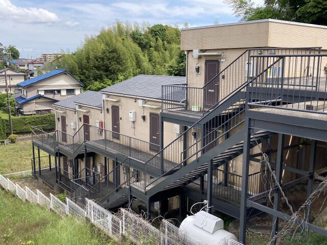 イーストヒル美濃2階 外観