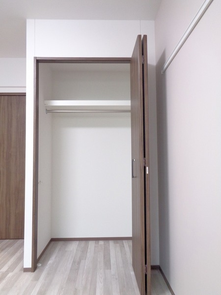 ラフィスタ元町Ⅰ203号室 収納