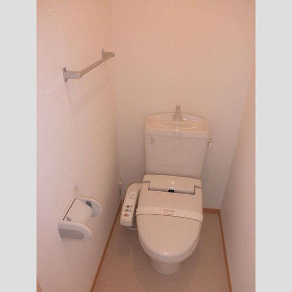 メゾン　プリメーロ トイレは温水洗浄暖房便座つき!