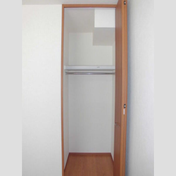 D-room xevoΣ 朝霞　B 収納