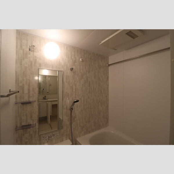 アヴァンス西亀有101号室 浴室換気乾燥機付きユニットバス