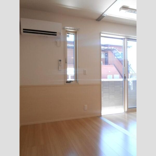 リクライン102号室 洋室