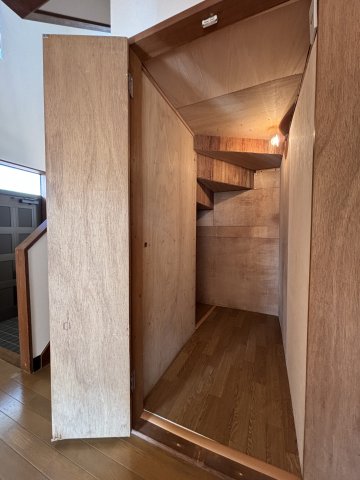 片瀬山戸建0001号室 収納