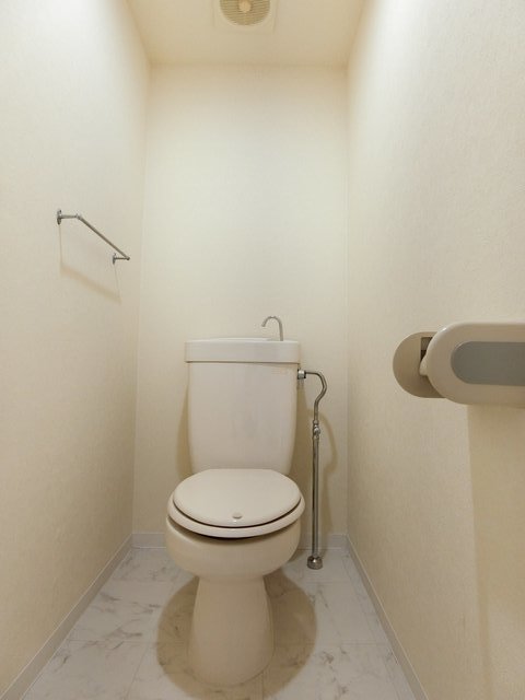 グリーンパーク田園１２号0204号室 トイレ