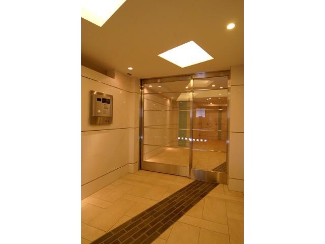 レジディア目白Ⅱ12階 エントランス