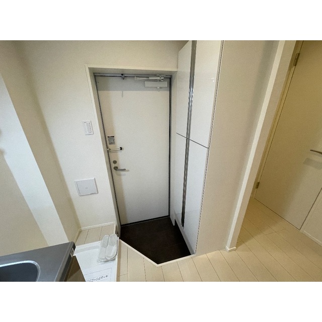 国松ビル101号室 玄関