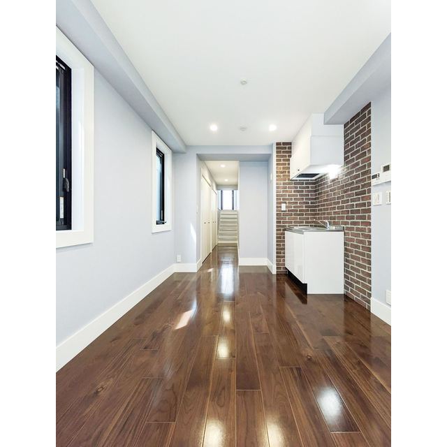 ヴィクトリアン・パレス横浜0202号室 内観