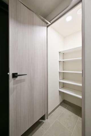リビオメゾン西麻布506号室 収納
