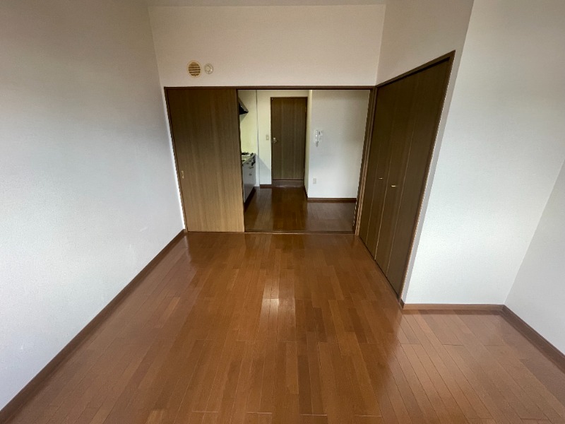 グランツ久米川1階 内観