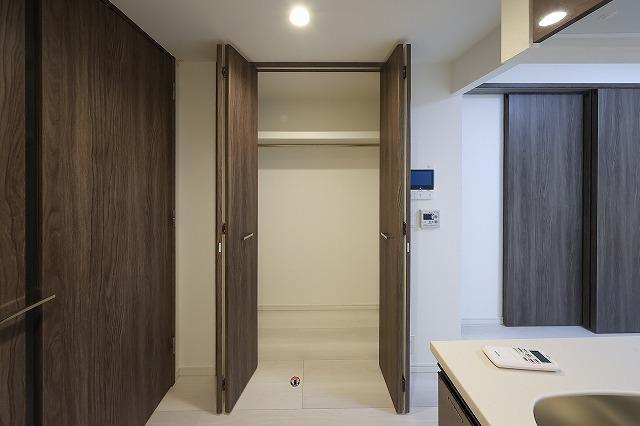 Weave Base Oji Kamiya1階 収納