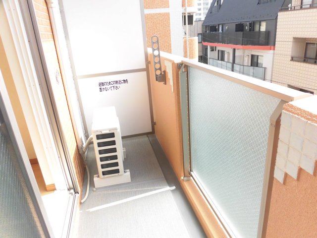 ＹＯＫＯＨＡＭＡ　ＡＲＴ　ＨＩＬＬＳ　ＺＥＲＯ0302号室 バルコニー