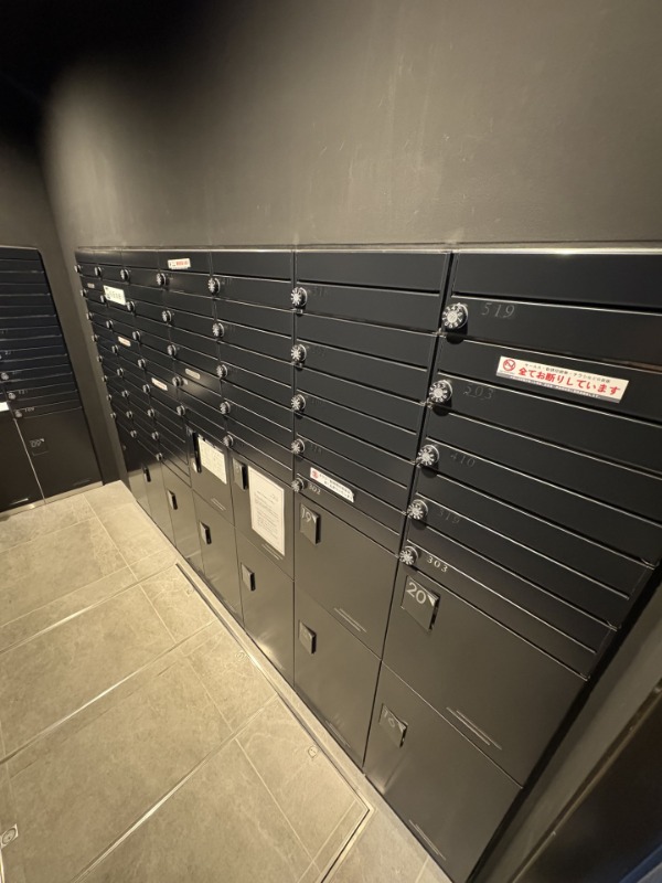 ＬＯＣ’Ｓ　ＭＵＳＡＳＨＩＮＡＫＡＨＡＲＡ5階 メールボックス