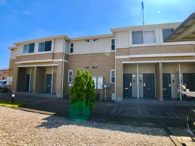 サンタプレイス 外観写真（昼）