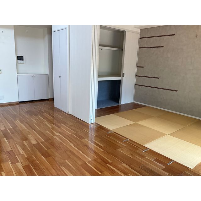 ファミリーフィールズ大宮壱番館103号室 リビング