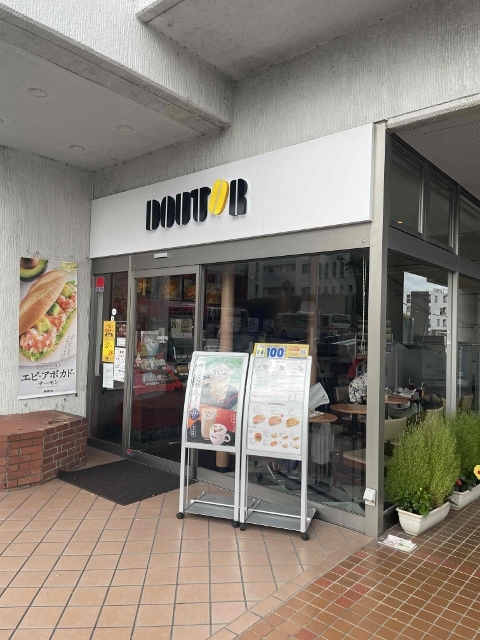 ヴェルデ梶が谷2階 ドトール