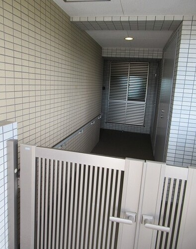 ライオンズ港北ニュータウンステーションレジデンス9階 専用ポーチ
