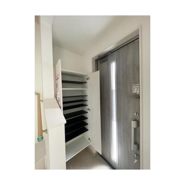 中野島6丁目戸建11号棟 玄関