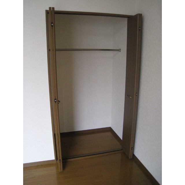 アムール 初雁 内観