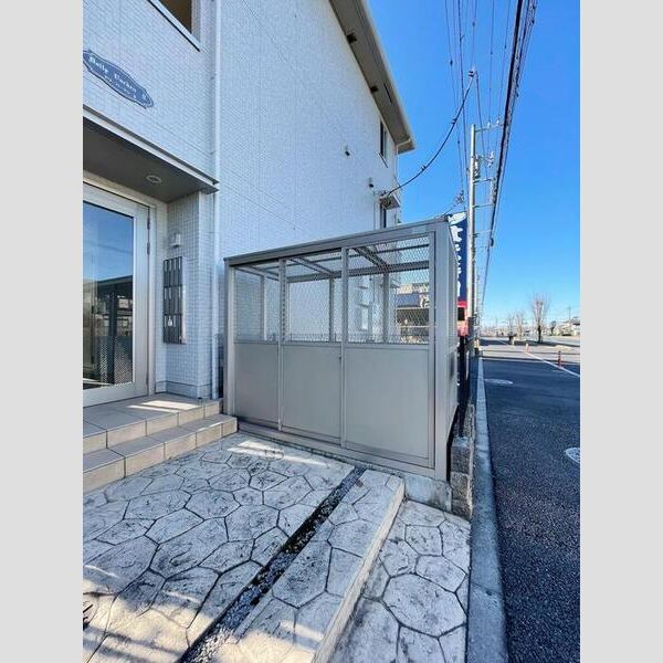 Dolly Varden　Ⅱ ゴミステーション