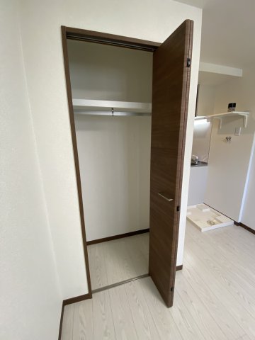 プレミアムベイルーム井土ヶ谷中町305号室 収納
