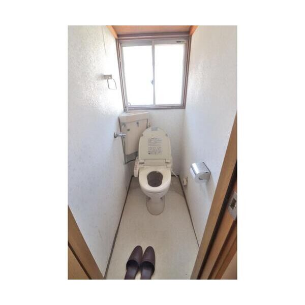 千葉市若葉区みつわ台5丁目賃貸101号室 トイレ