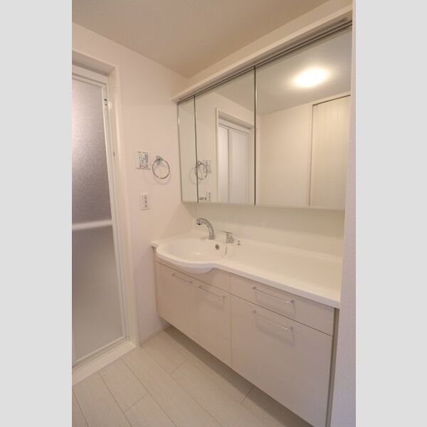 カーサリオ204号室 洗髪洗面化粧台