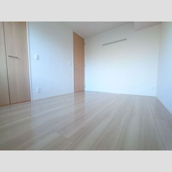 サンセレーナ202号室 居室