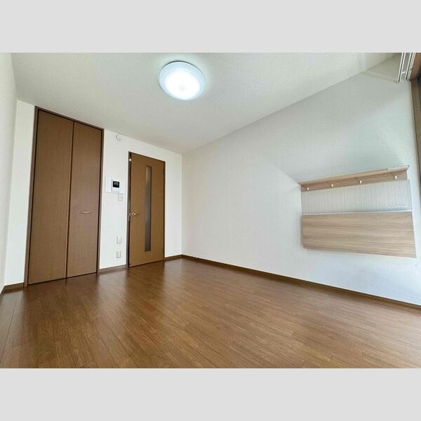 学遊館107号室 洋室