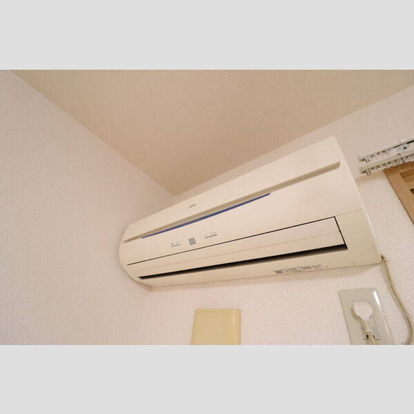 ソンリッサ105号室 エアコン