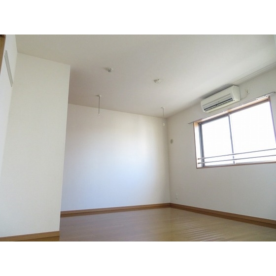 サン・ルミエール 内観