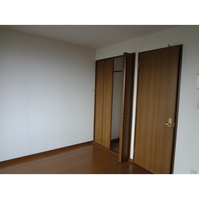 アンプルールフェール白亜 内観