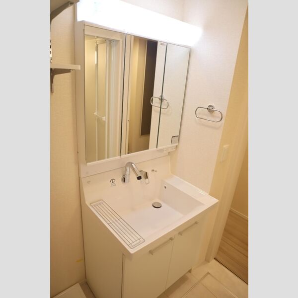 ルミエール102号室 洗髪洗面化粧台