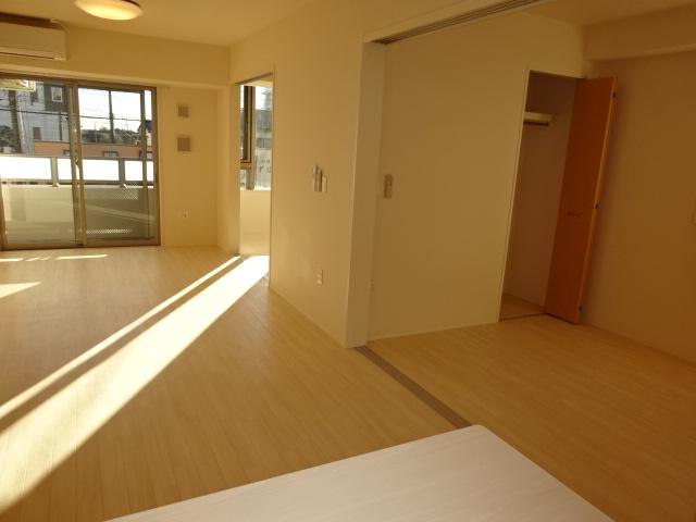 ネオブロッサム101号室 室内