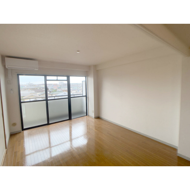 エルヴェ武里 リビング