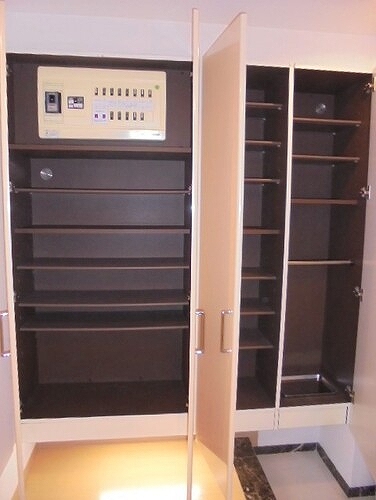 サーパス常盤平 下足入　※前回募集時撮影2020年12月