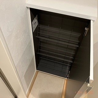 アザーレ・パッシオ栗谷B2階 靴入