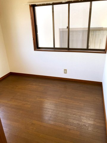 長沼町戸建４LDK 2階洋室